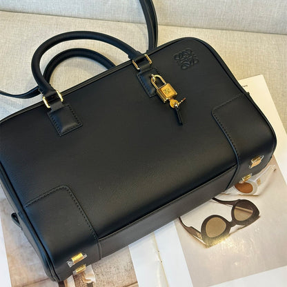 LOEWE Amazona 28 bag in nappa calfskin(HIGH-END GRADE)