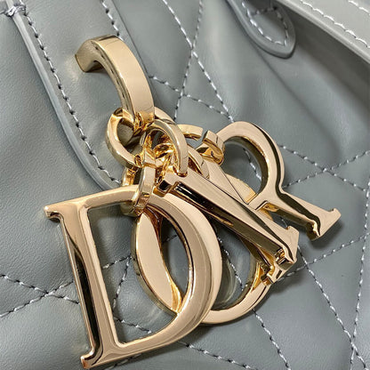 Small Dior Toujours Vertical Tote Bag(high-end grade)