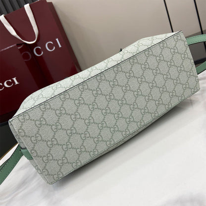 GG Emblem medium tote bag