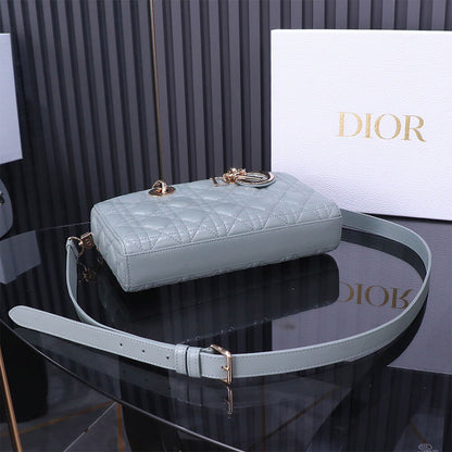 Dior Medium Lady D-Joy Bag(HIGH-END GRADE)