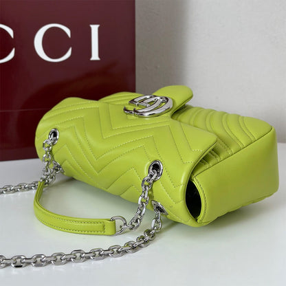NEW GG Marmont medium shoulder bag