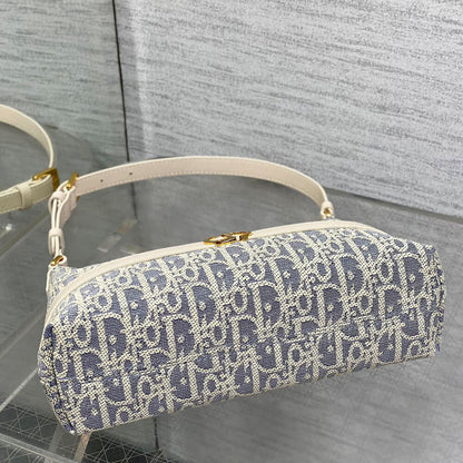 30 Montaigne Cigale mini bag