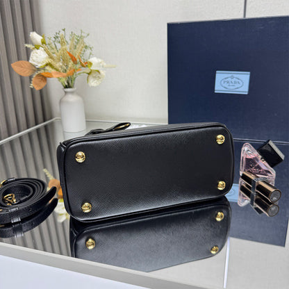Prada Small Prada Galleria Saffiano leather bag(HIGH-END GRADE)