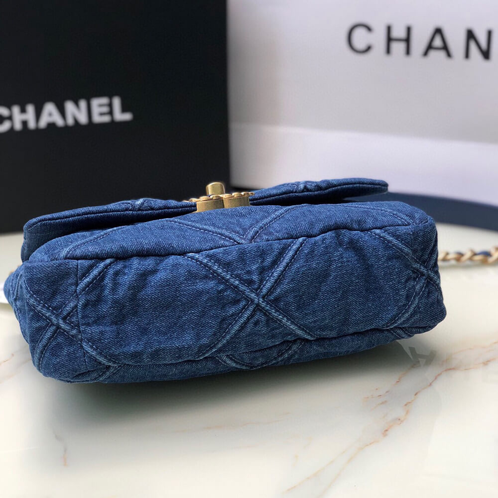 CHANEL 19 Handbag