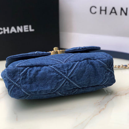 CHANEL 19 Handbag