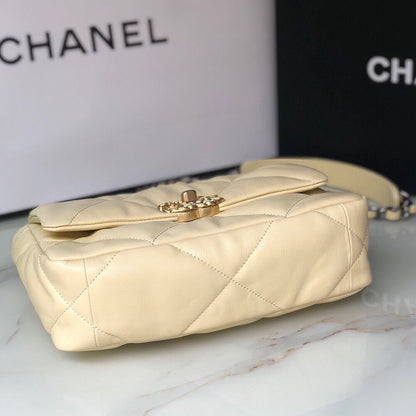 CHANEL 19 Handbag