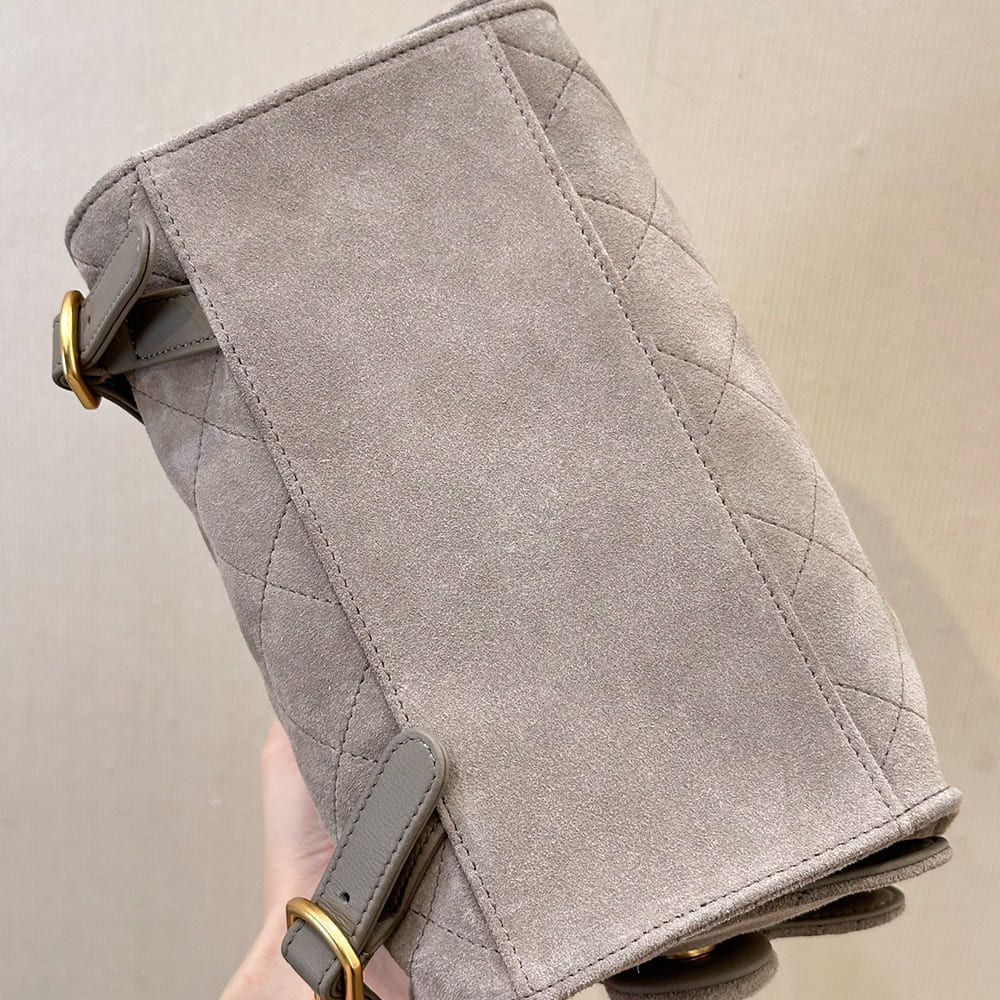 CHANEL 25 Medium Backpack(HIGH-END GRADE)
