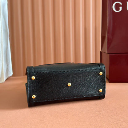Gucci New Diana small tote bag(HIGH-END GRADE)
