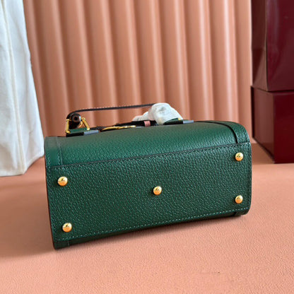 Gucci New Diana small tote bag(HIGH-END GRADE)