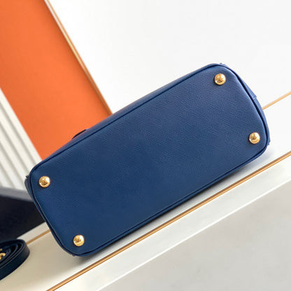 Medium Prada Galleria Saffiano leather bag