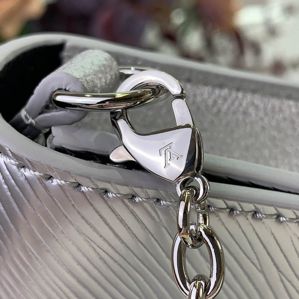 LV Pochette Louise