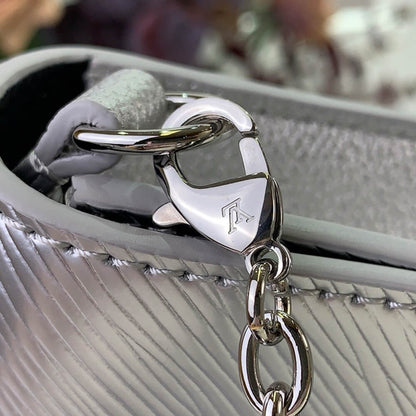 LV Pochette Louise