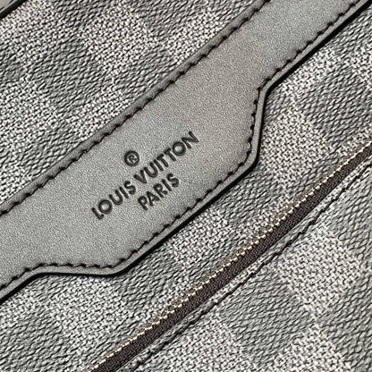 LV rio Messenger Bag