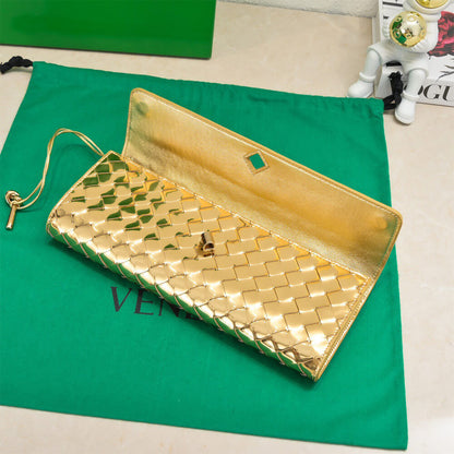 Bottega Veneta Andiamo Clutch(HIGH-END GRADE)