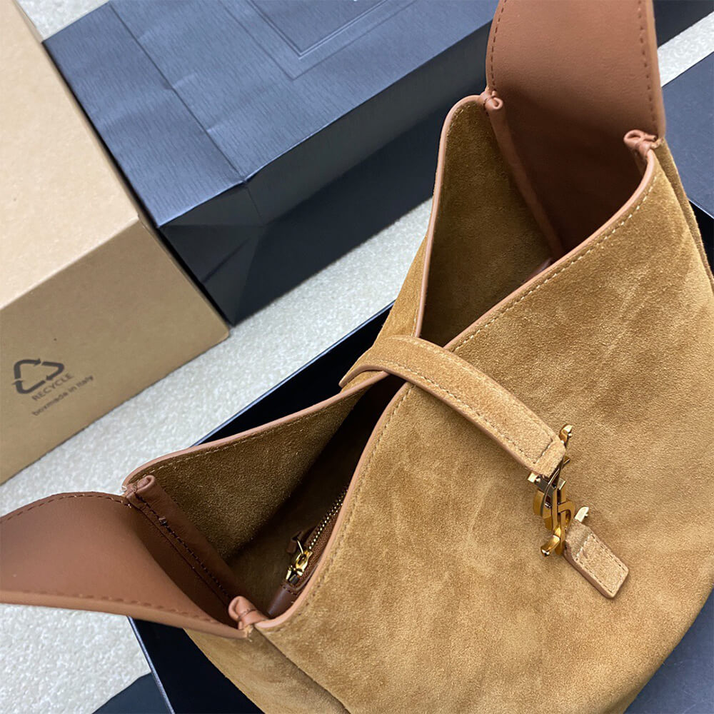 YSL le 5 a 7 supple small suede