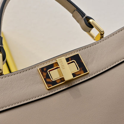 FENDI Peekaboo ISeeU Small(high-end grade)