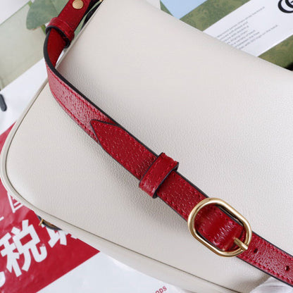 Gucci Diana small shoulder bag