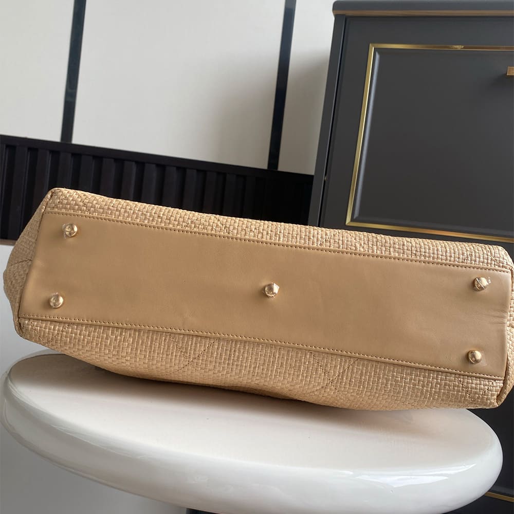 Chanel MAXI SHOPPING BAG(HIGH-END GRADE)
