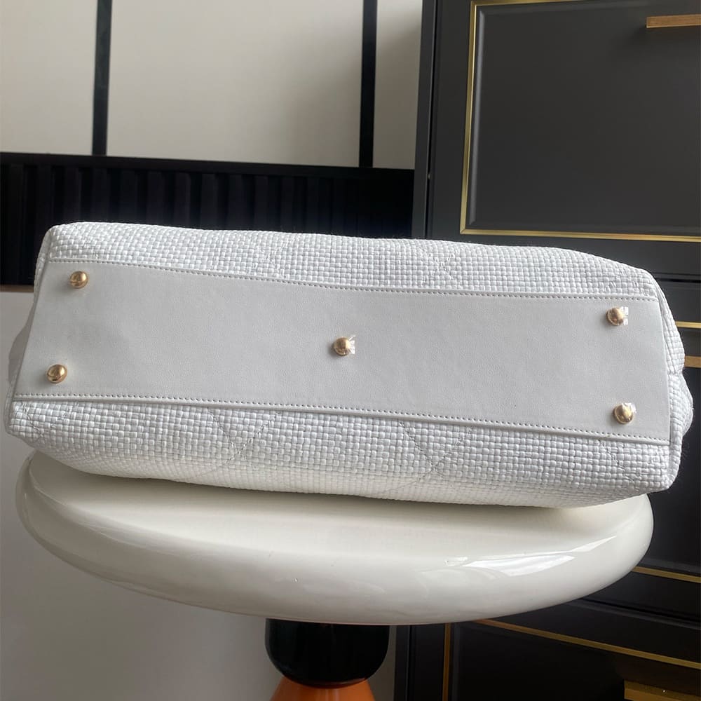 Chanel MAXI SHOPPING BAG(HIGH-END GRADE)