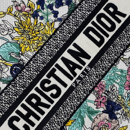 Dior Lucky Medium Dior Book Tote