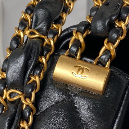 CHANEL MINI FLAP