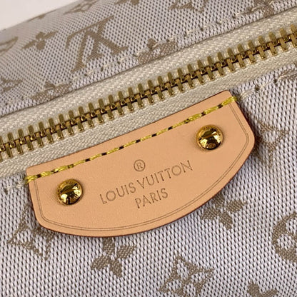 LV Hills Pochette