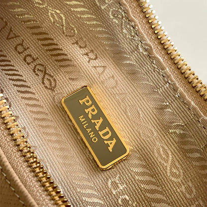 Prada Re-Edition 2005 Saffiano leather bag