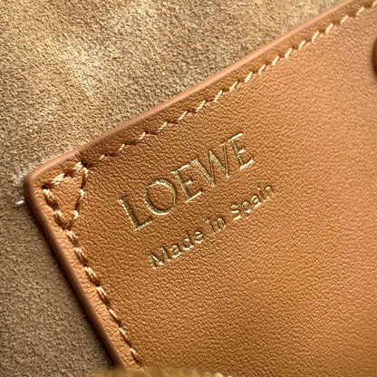 LOEWE Amazona 23 Cropped bag in nappa calfskin(HIGH-END GRADE)