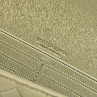 Bottega Veneta Andiamo Clutch(HIGH-END GRADE)