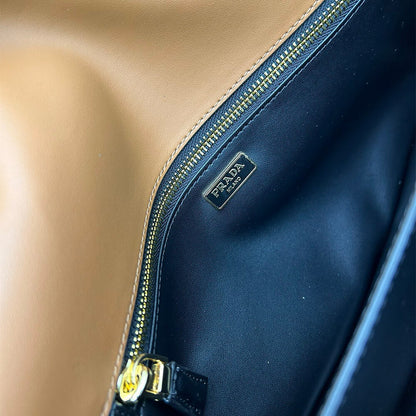 Prada Soft Sound large leather shoulder bag with charms(high-end grade)