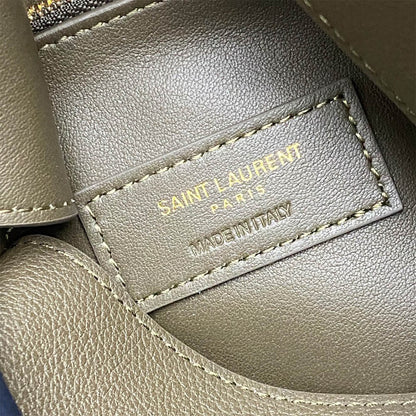 YSL le 5 a 7 supple small
