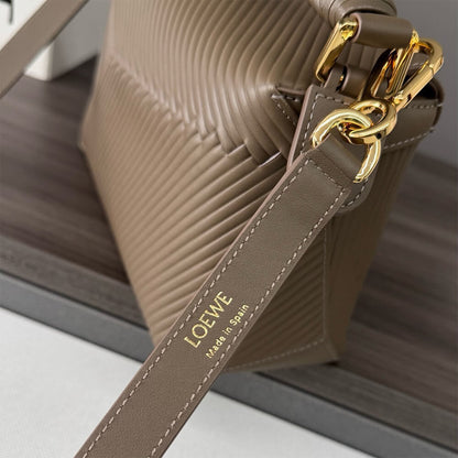 LOEWE Small Puzzle bag in calfskin(HIGH-END GRADE)