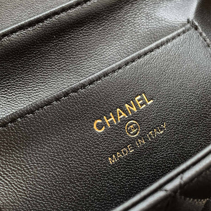Chanel FLAP PHONE HOLDER WITH CHAIN(HIGH-END GRADE)
