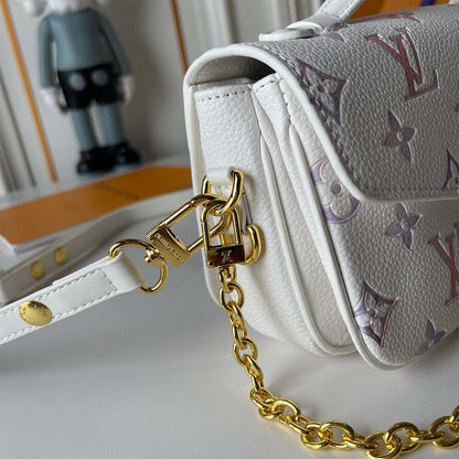 LV Pochette M??tis East West