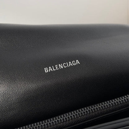 Balenciaga Women’s Crush Chain Bag Large(HIGH-END GRADE)