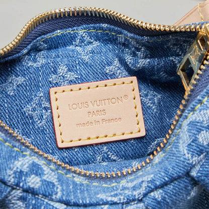 LV Pochette Valley