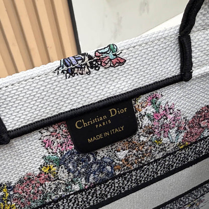 Dior Lucky Medium Dior Book Tote