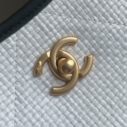 Chanel MAXI SHOPPING BAG(HIGH-END GRADE)