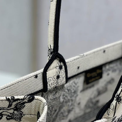 LARGE DIOR BOOK TOTE