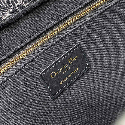 Dior Lucky Medium Dior Book Tote