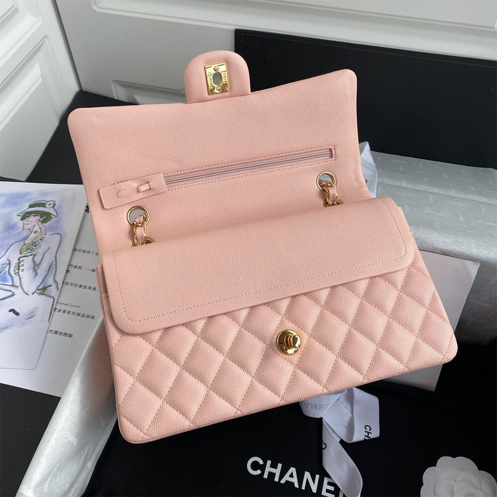 CHANEL Classic Flap Medium
