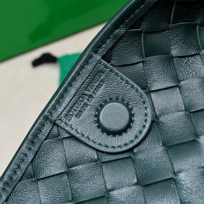 Bottega Veneta Medium Sardine