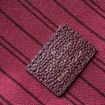 LV Pochette Metis