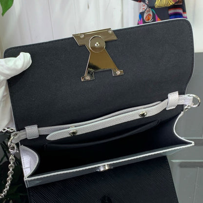 LV Pochette Louise