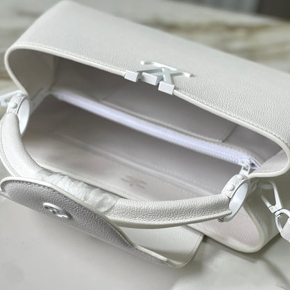 LV Capucines East-West MM(HIGH-END GRADE)