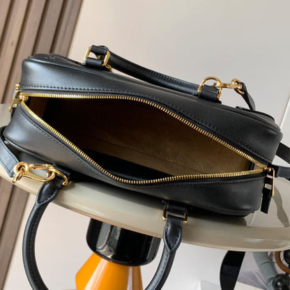 LOEWE Amazona 23 Cropped bag in nappa calfskin(HIGH-END GRADE)