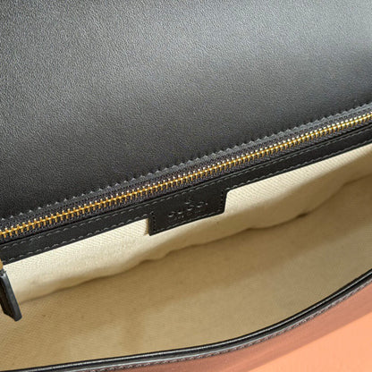 Gucci Blondie medium top handle bag
