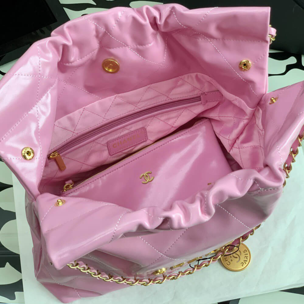 CHANEL 22 SMALL HANDBAG