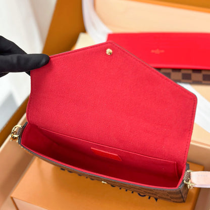LV Pochette F??licie