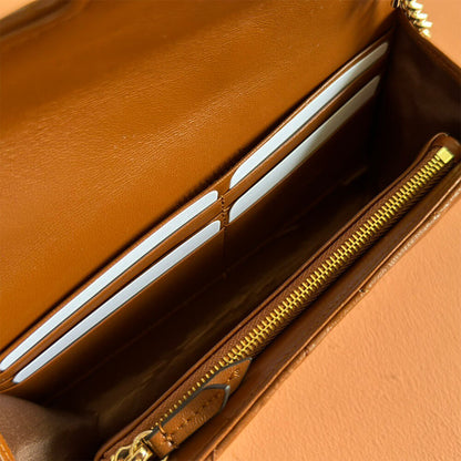 GG Marmont wallet on chain